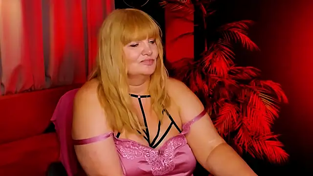 NicoleKind élő XXX-chatje