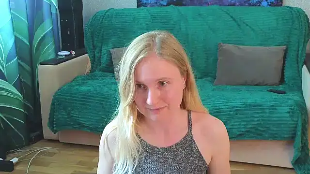 Lanavi_Smile Adlı Modelin Canlı XXX Sohbeti