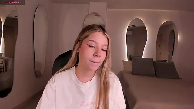 TiffannySins Live XXX-Chat