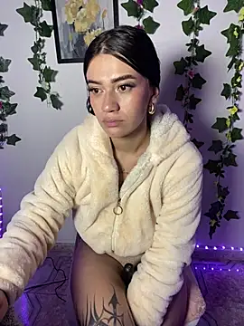 chloe_evans0 élő XXX-chatje