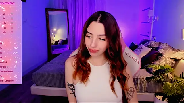 CharliGrace_ élő XXX-chatje