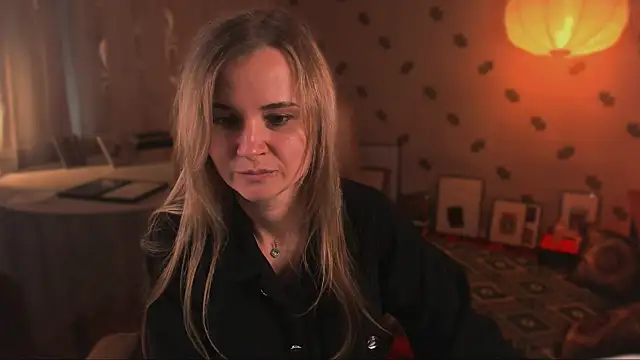 MiaSparkes Live XXX-chat