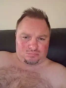 JayGirthy36: διαδικτυακό σόου στην κάμερα