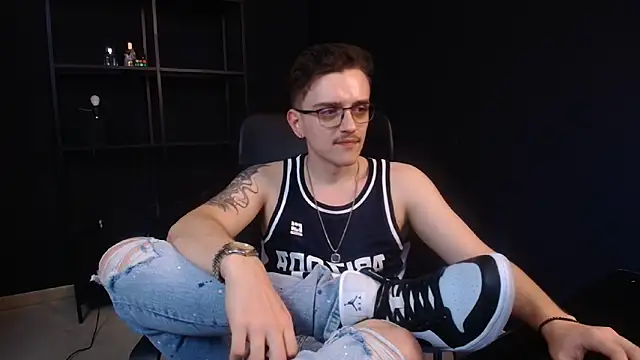 Show modela FelixStarkk na web-kameri