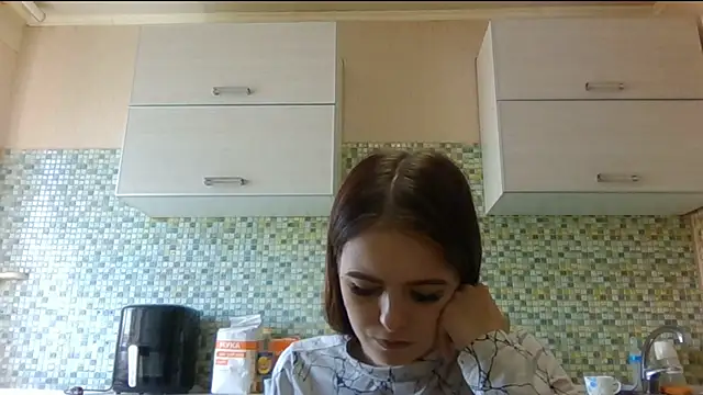 KikiAmino élő XXX-chatje