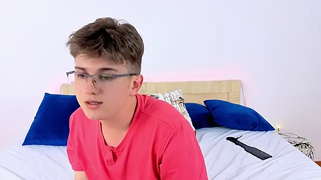 Živý XXX chat Miless_Cooper