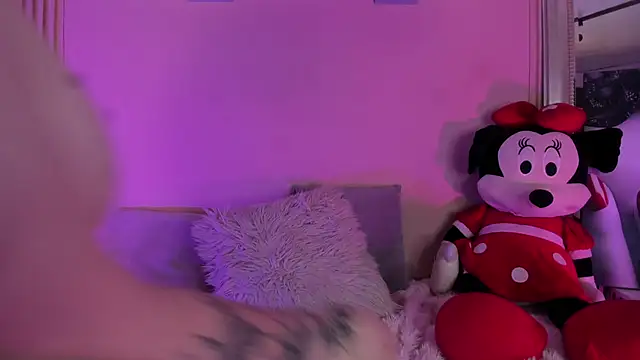Winnie_cutee élő XXX-chatje