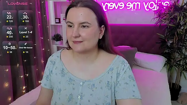 FeralPeach's Live XXX Chat