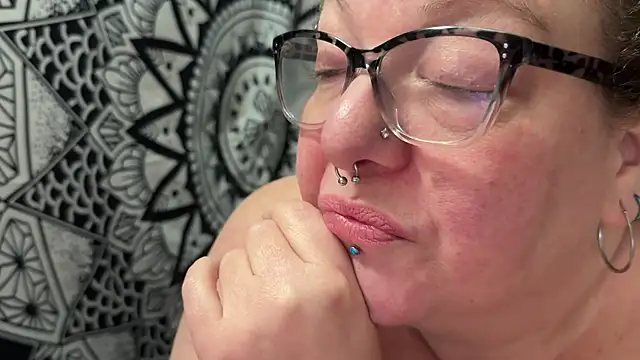 Miss_Phat_Booty's Live XXX Chat