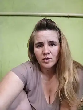 SannyMILF – Naživo XXX chat