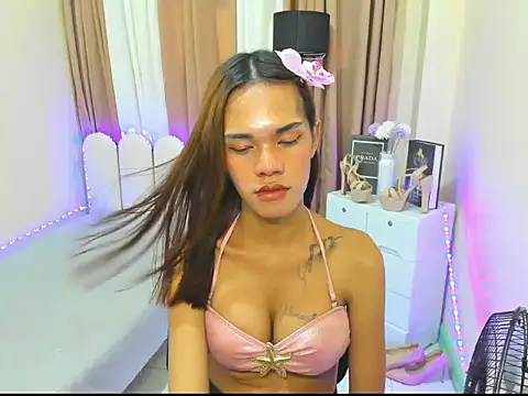 Show modela Seductive_aliyah na web-kameri