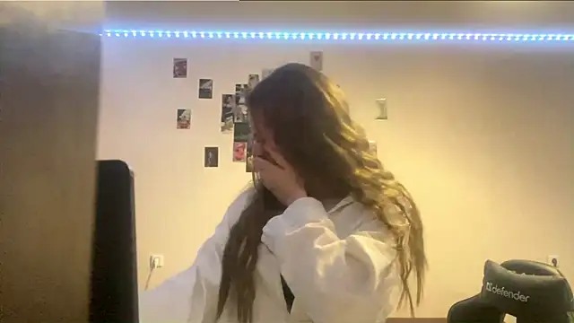 Chat +18 de KrystalCarabine ao vivo