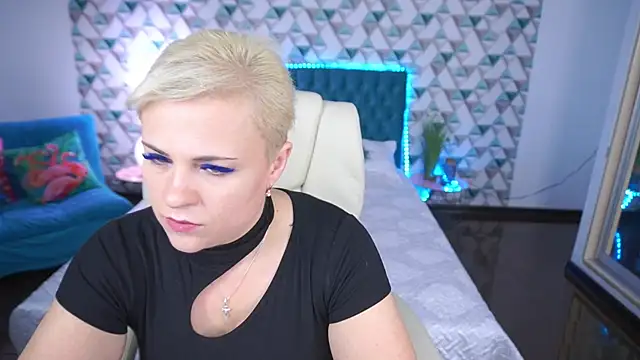 CrystalVibe – webcam-show