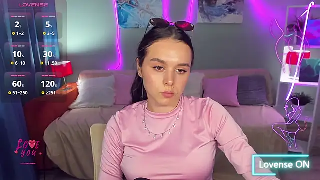 XXX chat uživo modela EmelyMason