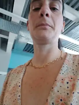 XXX chat uživo modela caro252