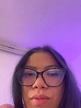 Chat +18 de Little_Lexyy ao vivo