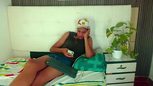 Chat +18 de Lukaz_Caballero ao vivo