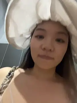 xiaochengzi505 网络视讯表演