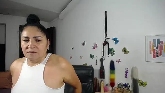 mature_bigboobs10's Live XXX Chat