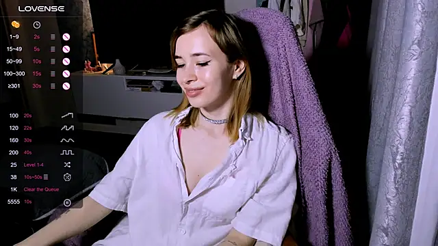 ZoyaMill's Live XXX Chat