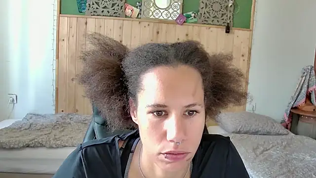 AaliyahHarris 라이브 XXX 채팅