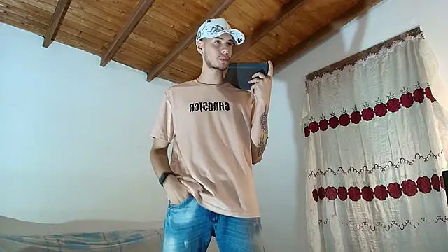 Vlad__night élő XXX-chatje