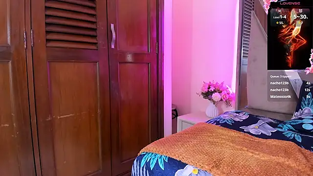 casey_lorens' Webcam Show