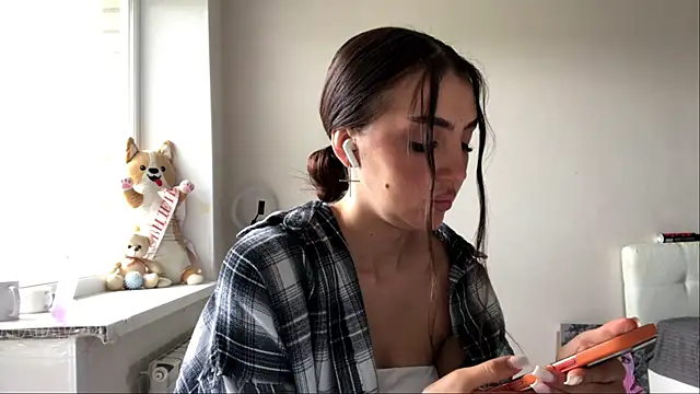 Онлайн чат XXX AlvinaMair