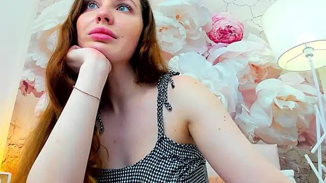 MonaRicci Webcamshow