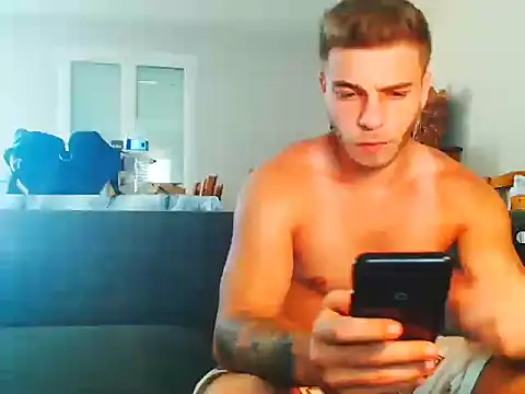 Elkafit28 Live XXX Chat