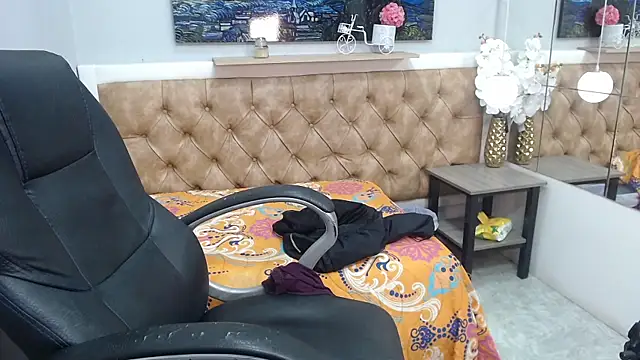 Ethanx18_: онлайн-секс-чат