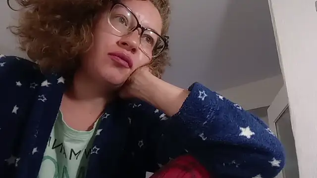Alice_newhome: απευθείας συνομιλία ΧΧΧ