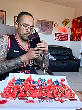 Mr_Graffitimile's Live XXX Chat