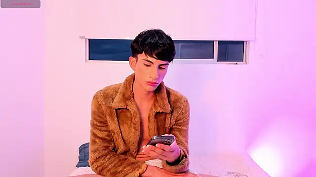Онлайн чат XXX Erick_Velveth