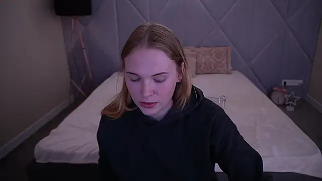 NikkyReyyy Chat XXX in diretta