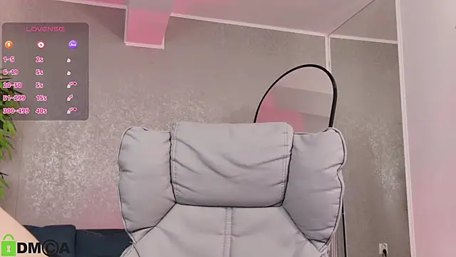 SidneyPuff live XXX chat