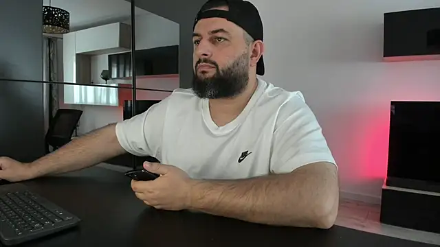 DravenPeak Chat XXX live