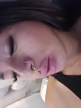 MeelFox Chat XXX live