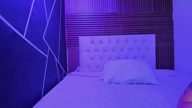 EmilyMora1_ 现场XXX聊天