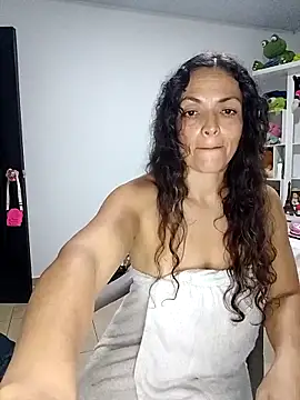 bella-diaz Show in webcam