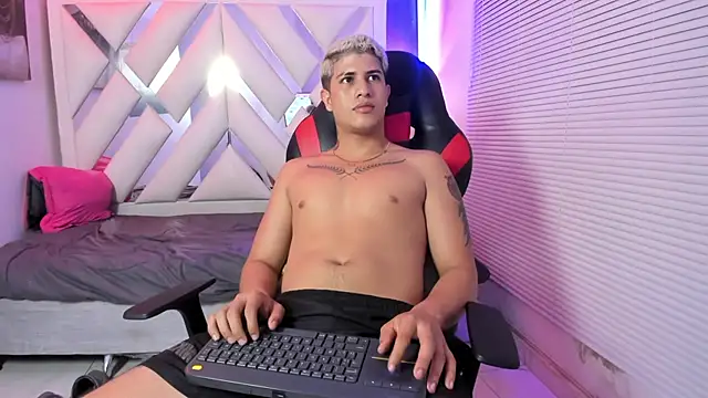 Chat +18 de dominic_connor ao vivo
