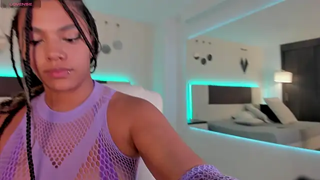 Sky_Lorenn Live XXX chat