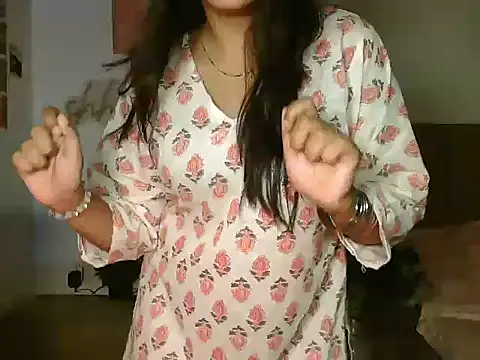 Chat XXX en directo de isha_here
