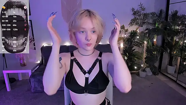 evathority – Naživo XXX chat