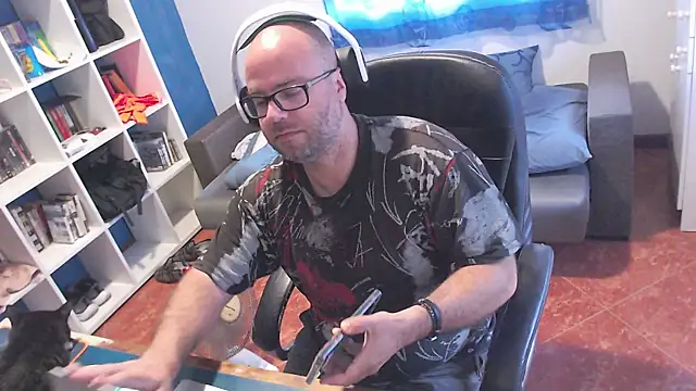 Chat +18 de ravingr4d4 ao vivo