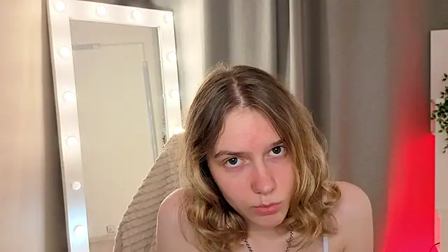 Pokazy przed kamerką – MilanaRayy