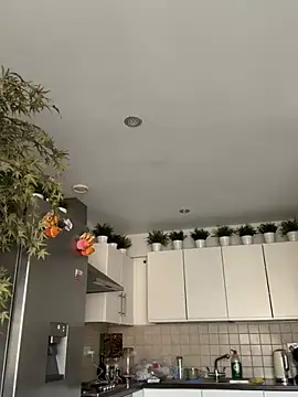 Michel_huge Show in webcam