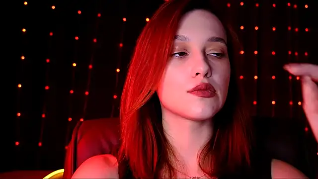 LolaLemona Adlı Modelin Canlı XXX Sohbeti