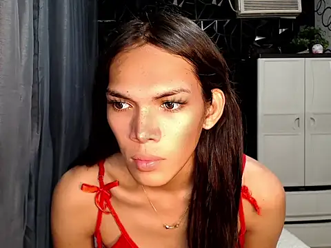 GORGEOUS_CARMEE Show in webcam