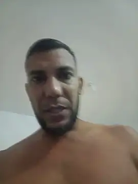 UnreadyChutzpa Show in webcam
